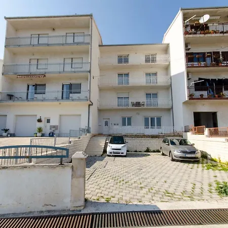 Appartement Bridge And Beach Trogir